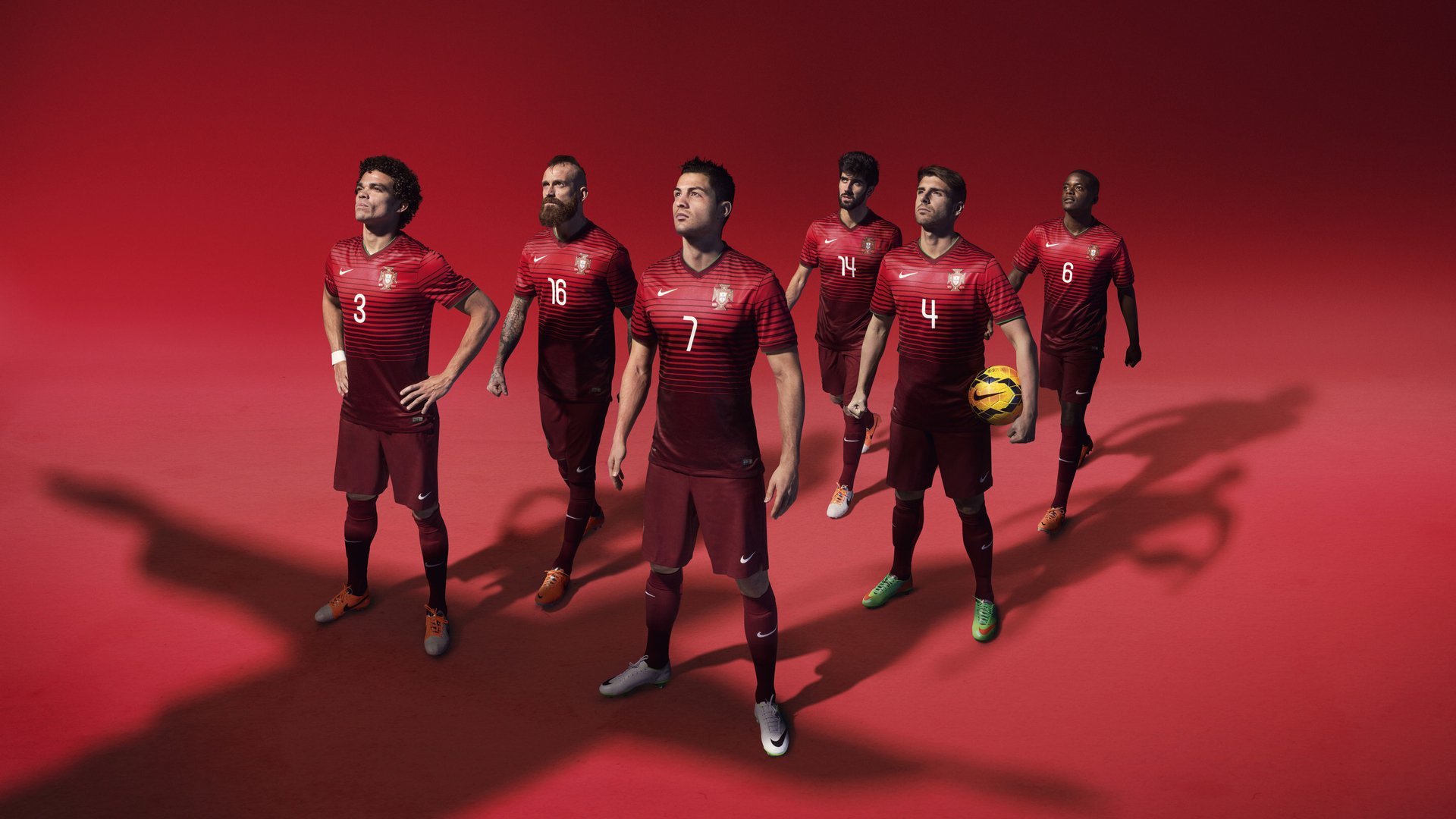 足球赛事周边商品销售额创新高，产业链繁荣，足球 周边